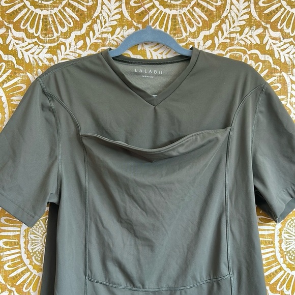 LALABU V-Neck Short Sleeve Dad Shirt in Fern Green Size M - Picture 7 of 8